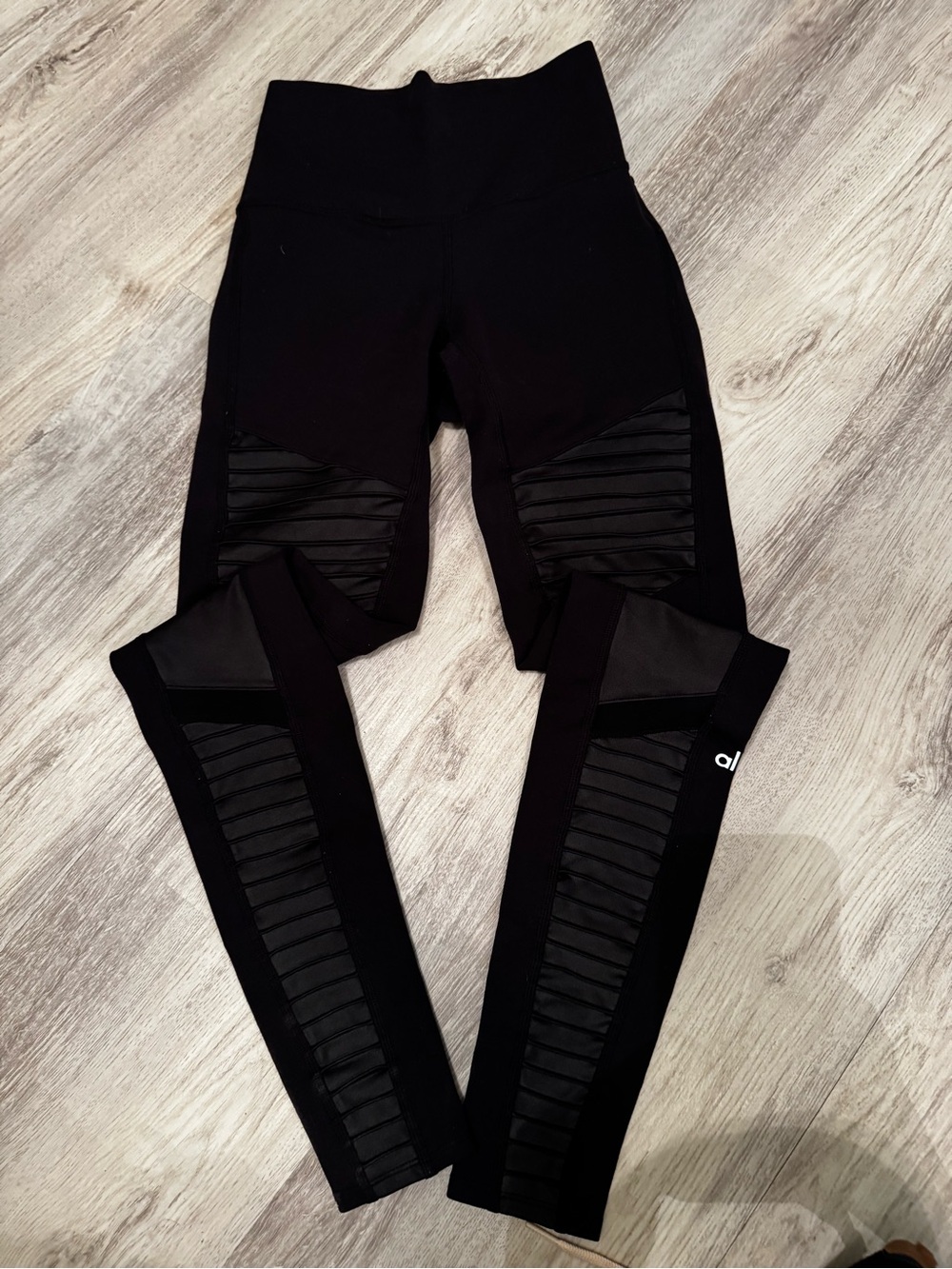 ALO Yoga Black High-Waist Mesh Panel Leggings Moto size XS